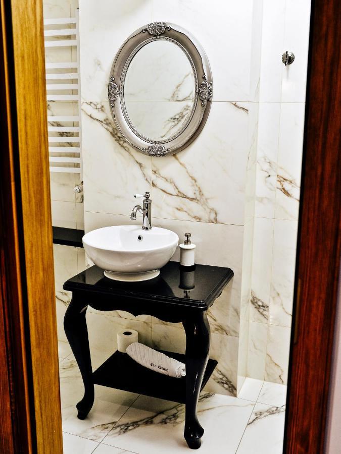 Bed and Breakfast Dwor Karwacz Пшасныш Экстерьер фото