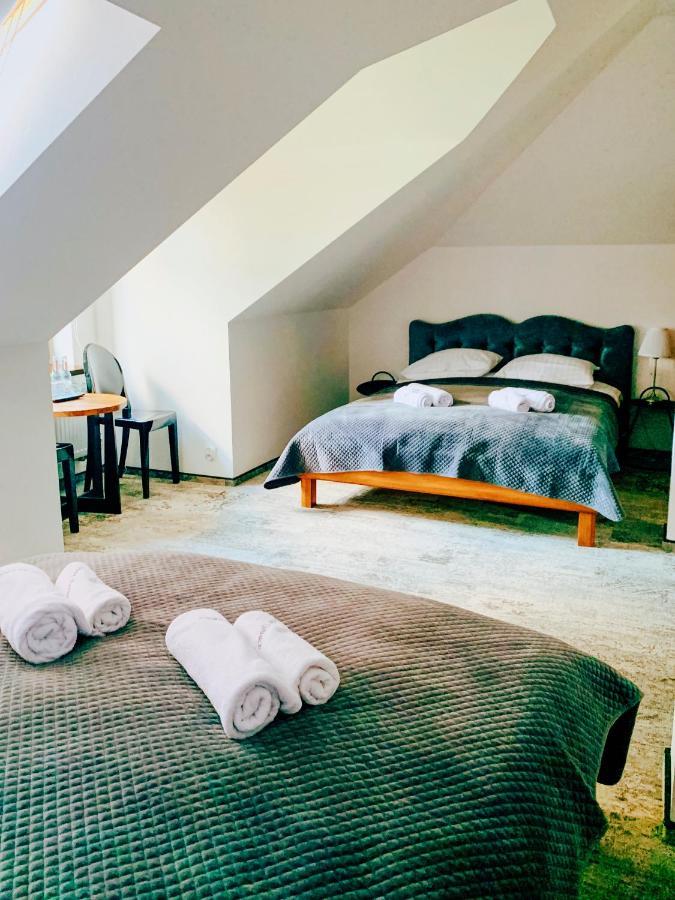 Bed and Breakfast Dwor Karwacz Пшасныш Экстерьер фото