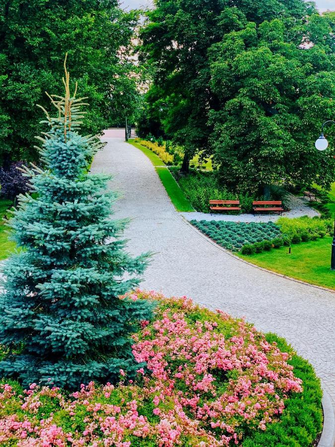 Bed and Breakfast Dwor Karwacz Пшасныш Экстерьер фото