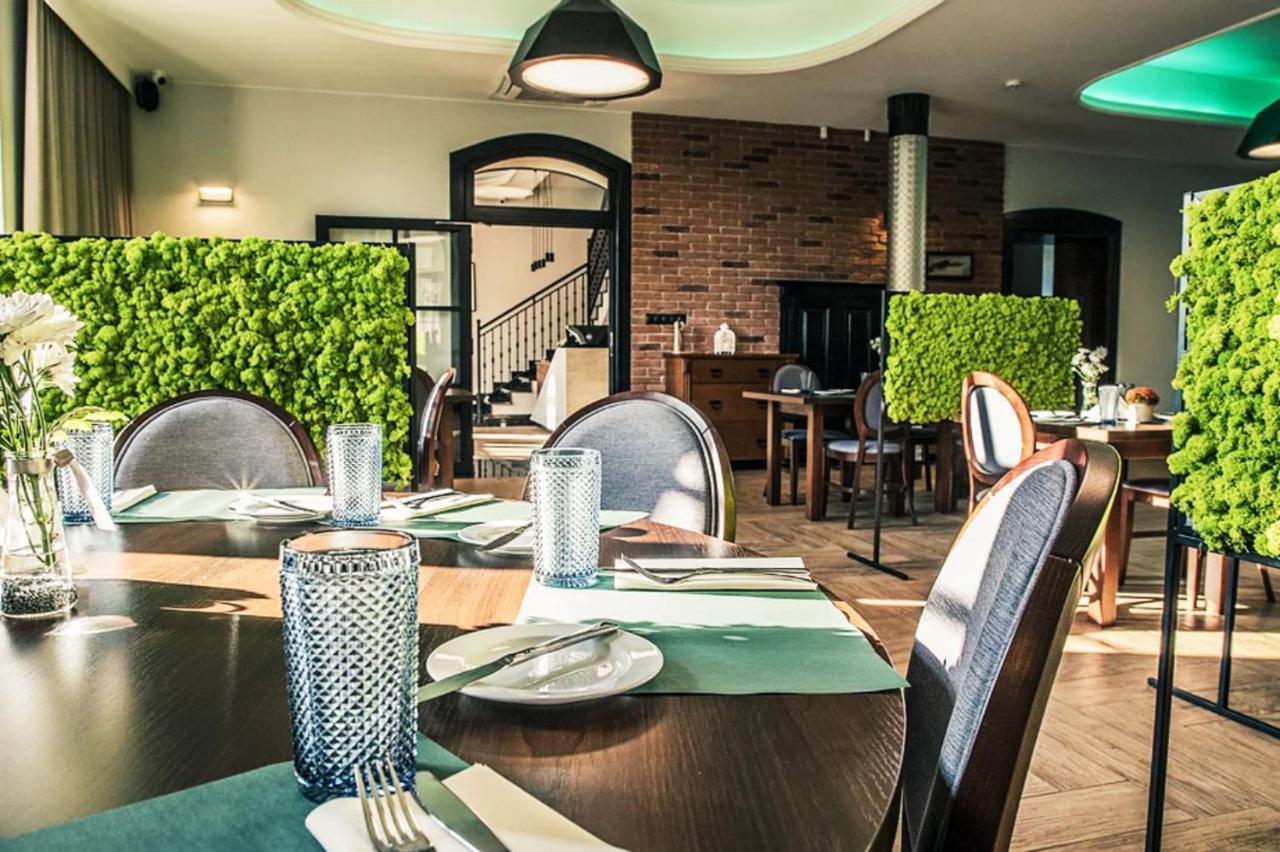 Bed and Breakfast Dwor Karwacz Пшасныш Экстерьер фото