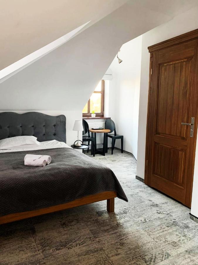 Bed and Breakfast Dwor Karwacz Пшасныш Экстерьер фото